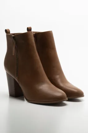 Boots Tan