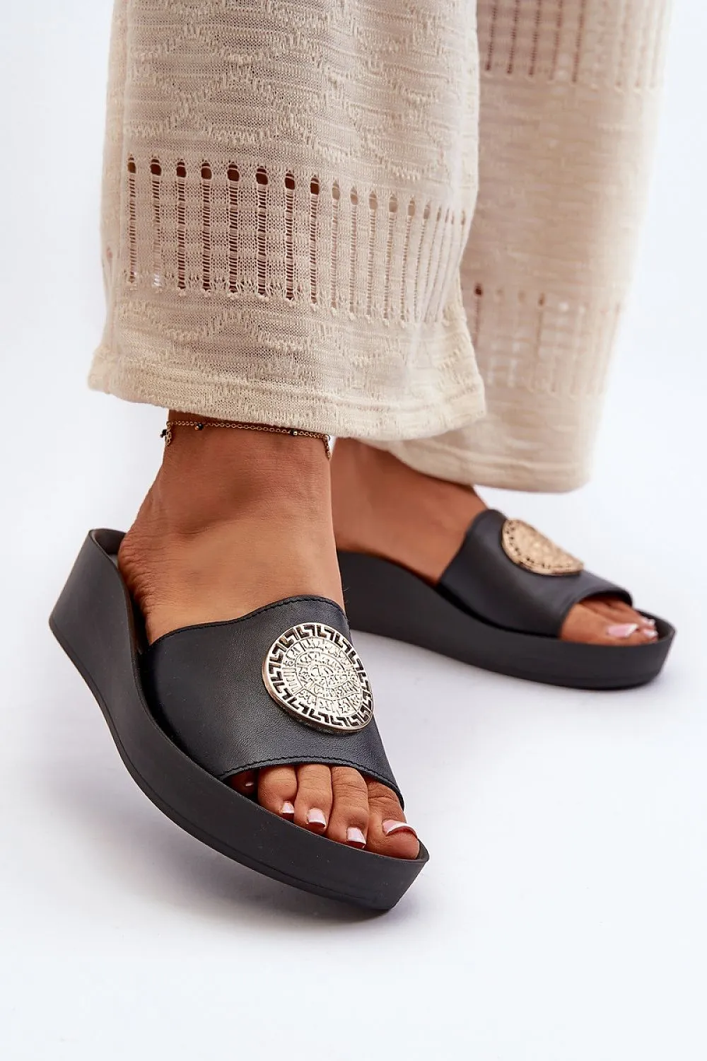Flip-flops model 198480 Step in style