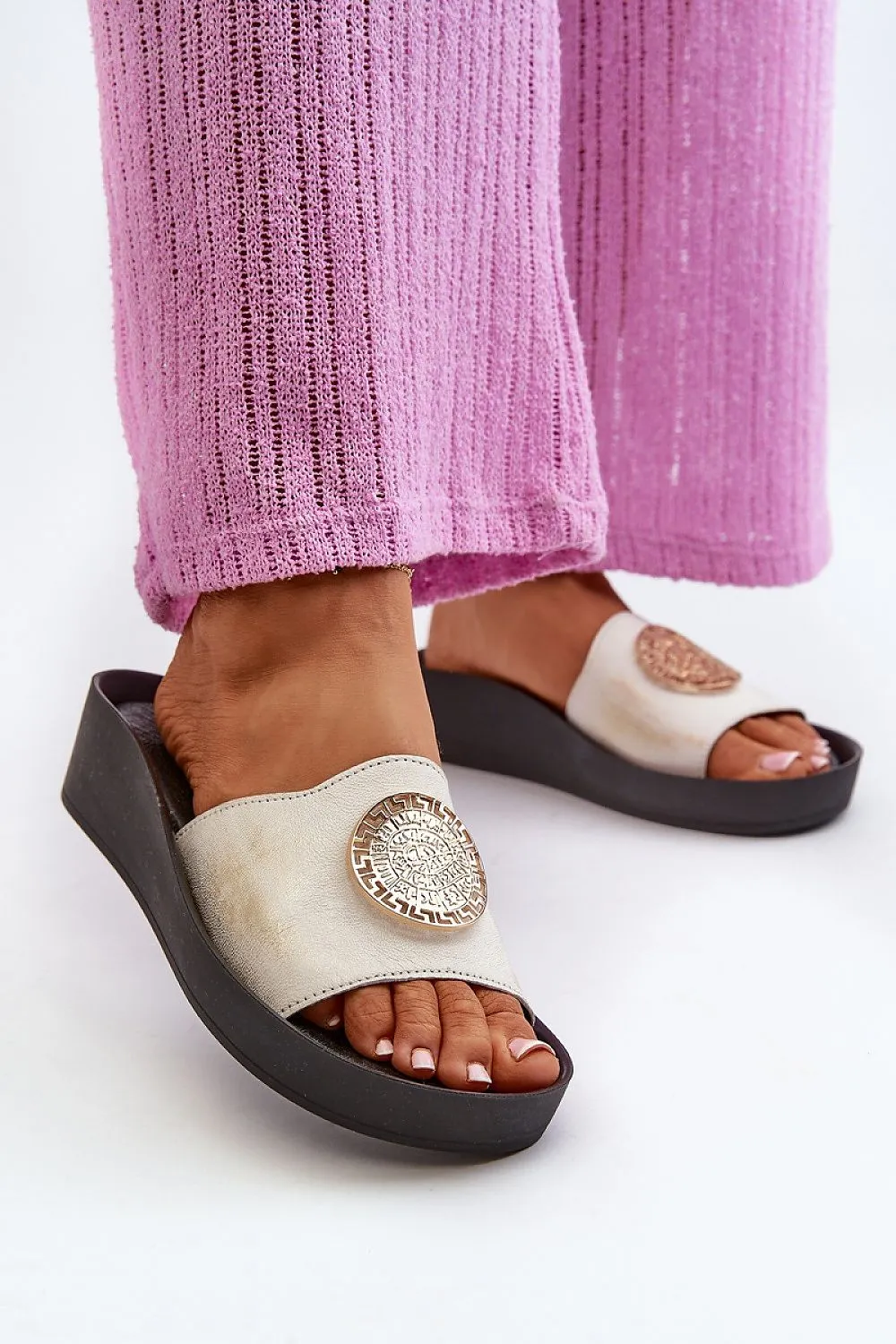 Flip-flops model 198480 Step in style