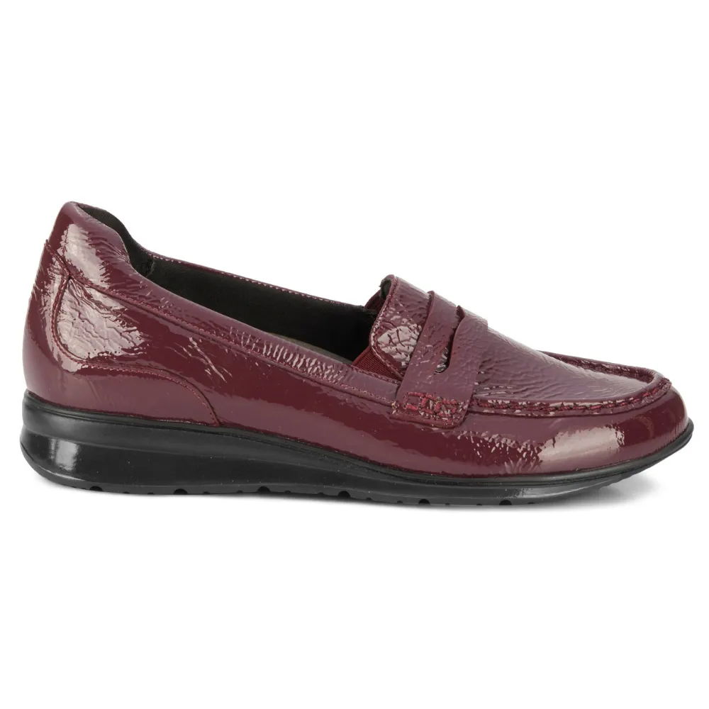 Ros Hommerson Dannon Berry Crinkle Patent Leather Loafer (Women's)