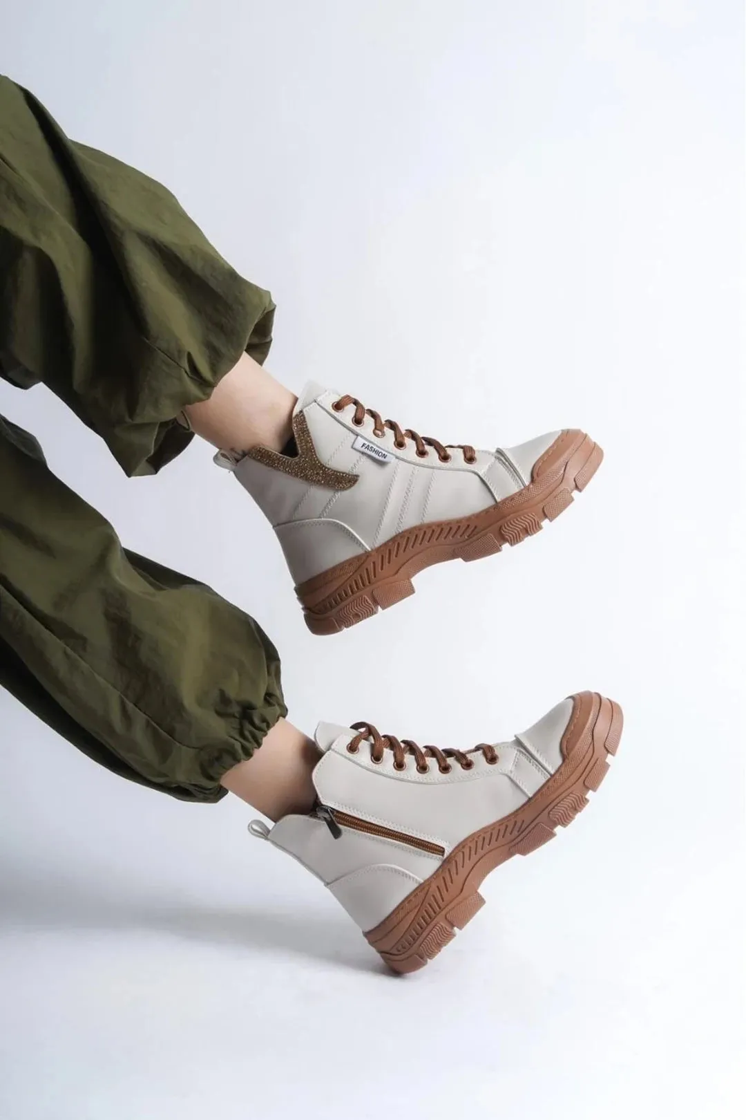 Women's Patterned Casual Orthopedic Stylish Boots - Tan