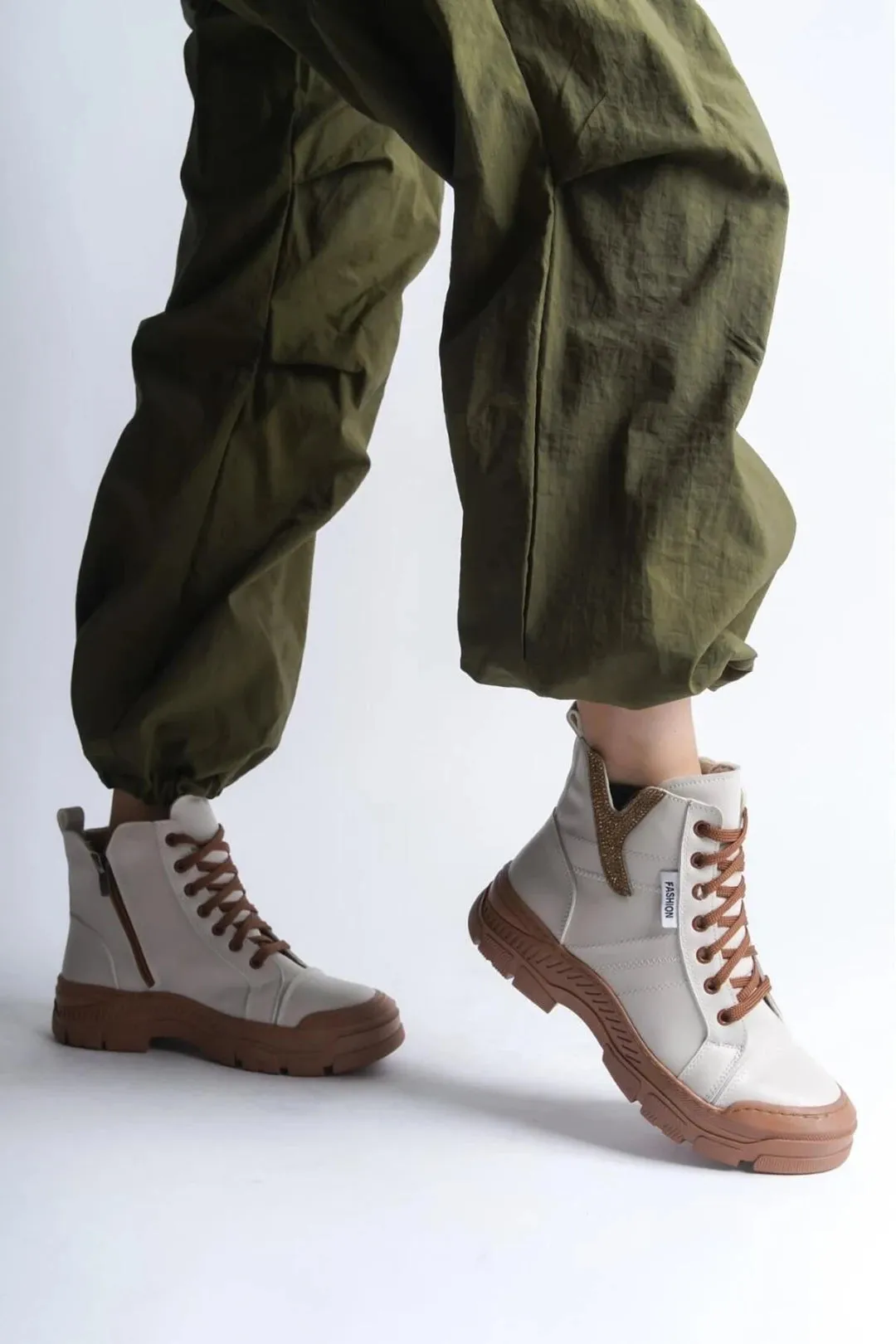 Women's Patterned Casual Orthopedic Stylish Boots - Tan